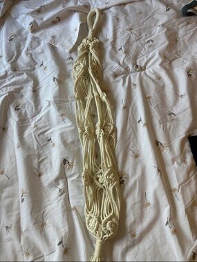 Handmade Macramé Plant Hanger - Cream